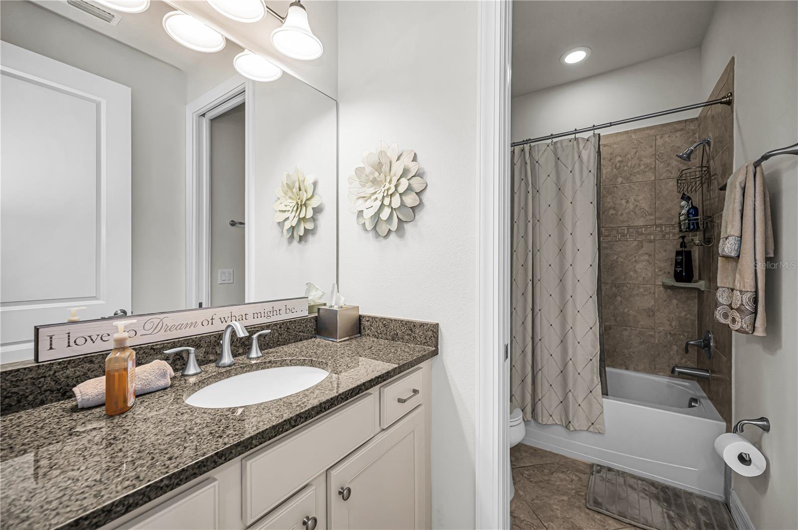 STARLING OAKS - Residential