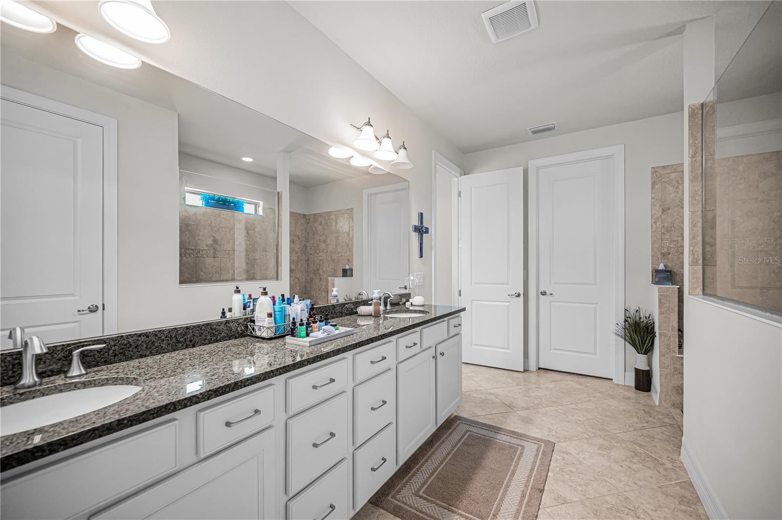 STARLING OAKS - Residential