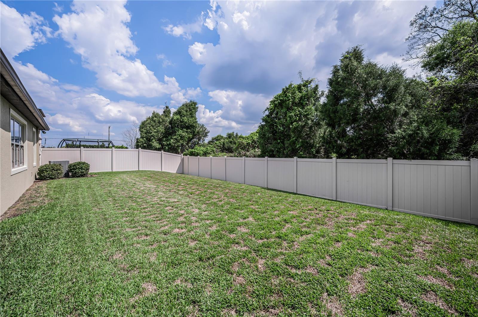 STARLING OAKS - Residential