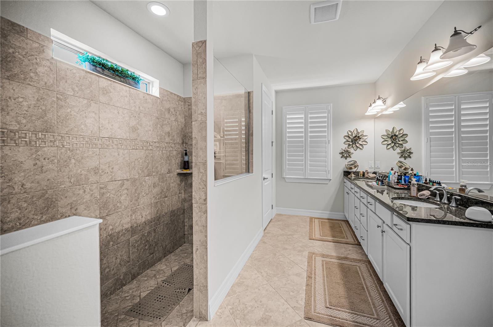 STARLING OAKS - Residential