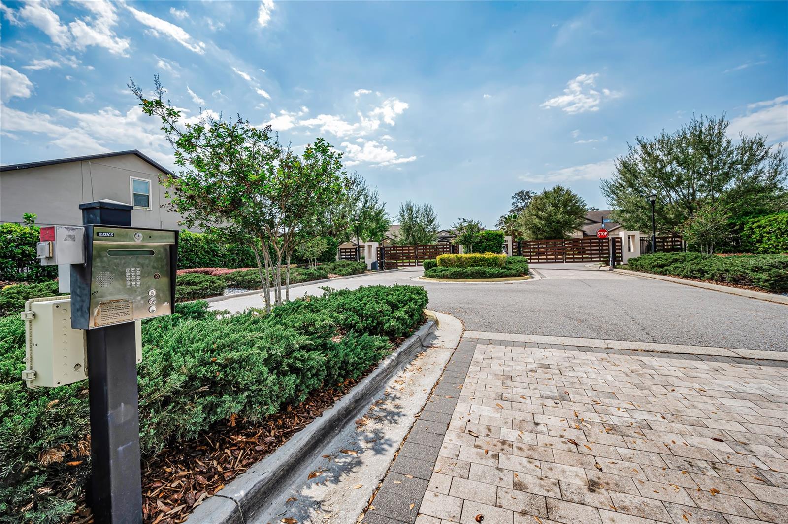 STARLING OAKS - Residential