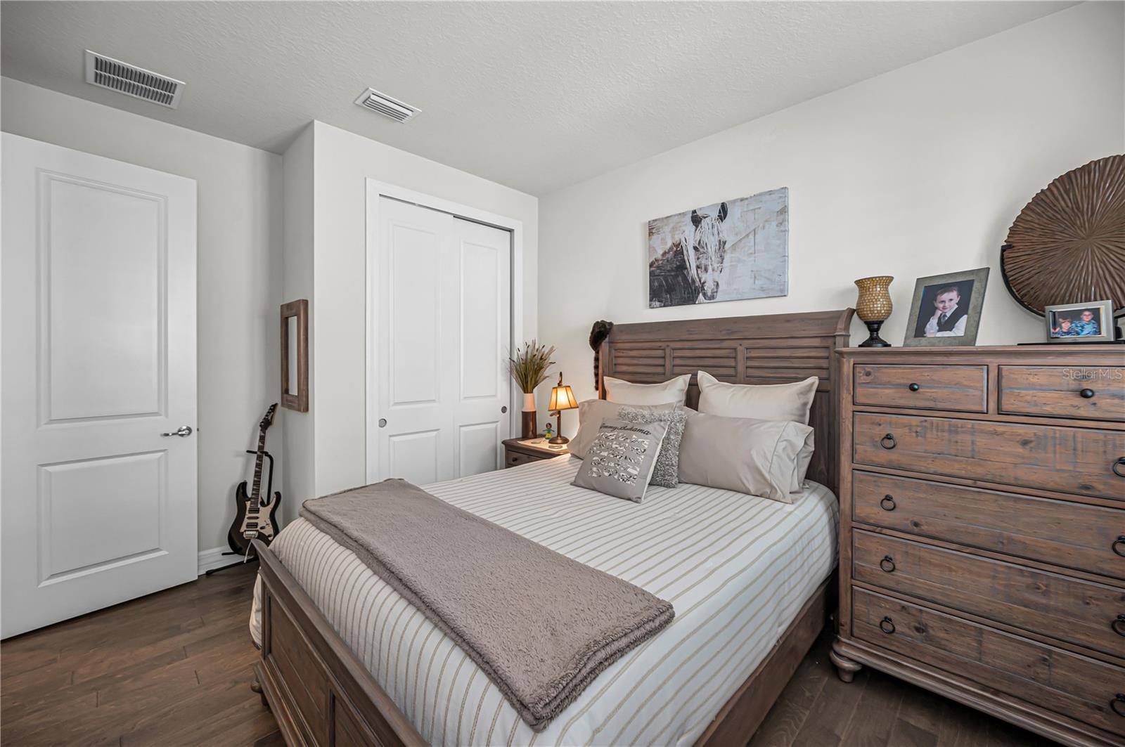 STARLING OAKS - Residential