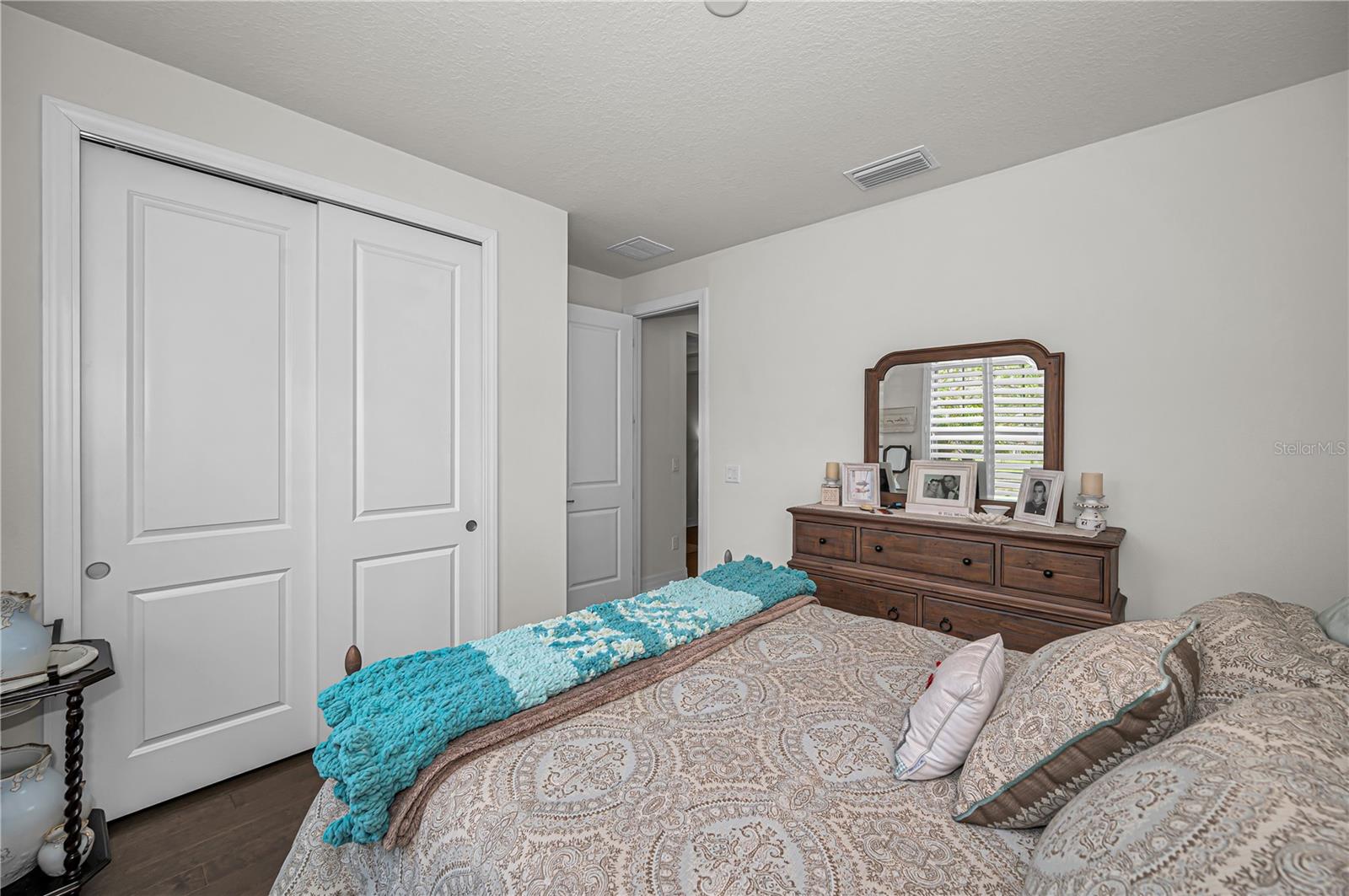 STARLING OAKS - Residential