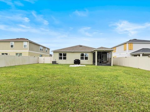 A home in WINTER HAVEN