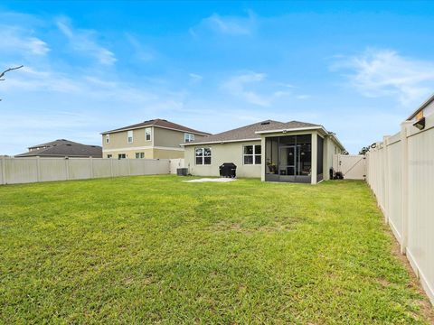 A home in WINTER HAVEN