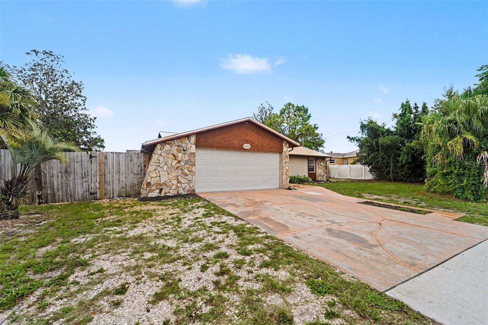 5296 FREEPORT DRIVE