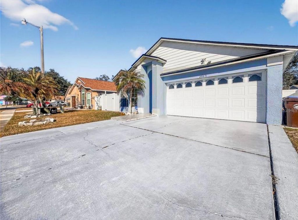 Photo of 2905 Colleen Circle, Kissimmee, FL 34744 (MLS # O6364709)