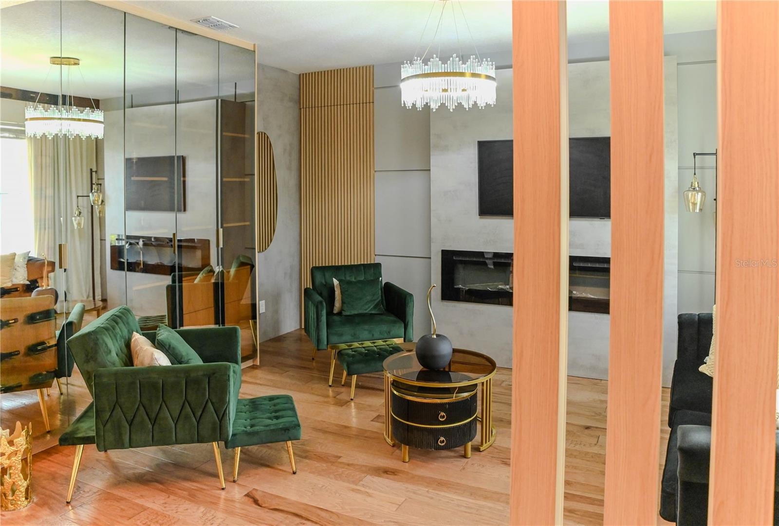 8109 LUDINGTON CIRCLE
