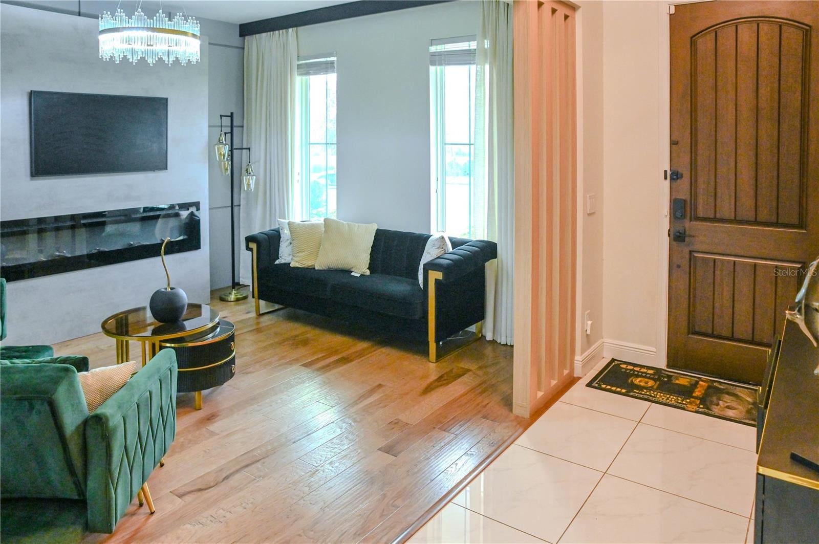 8109 LUDINGTON CIRCLE