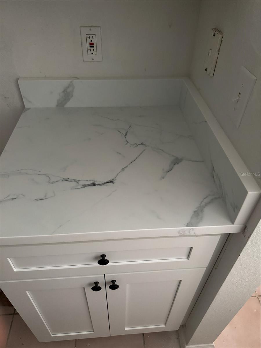 THATCHERS LANDING CONDO 03 - Residential