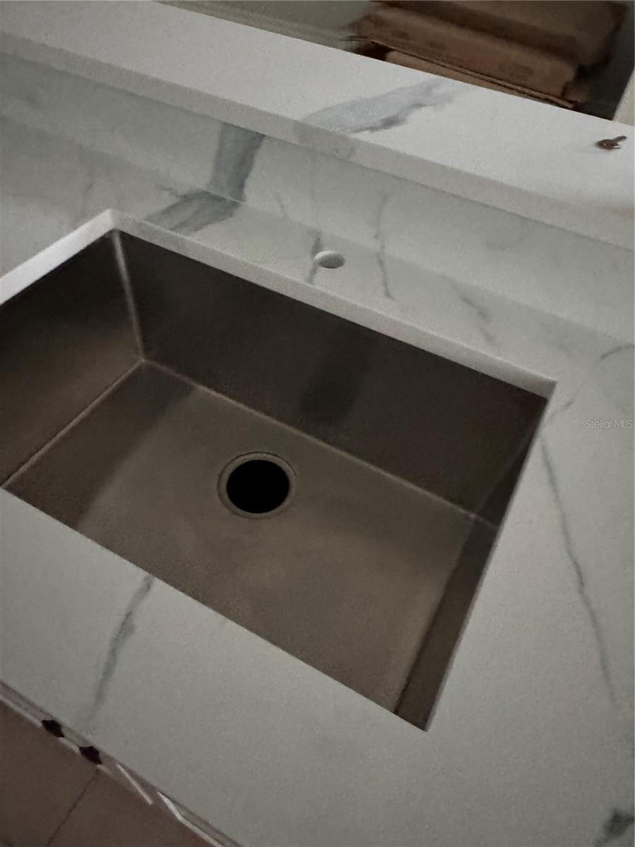 THATCHERS LANDING CONDO 03 - Residential