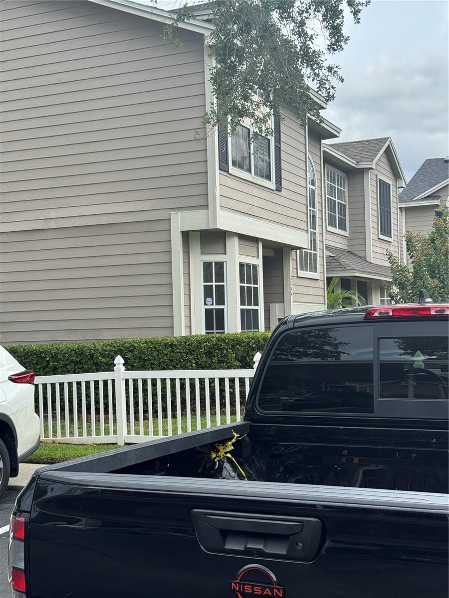 THATCHERS LANDING CONDO 03 - Residential