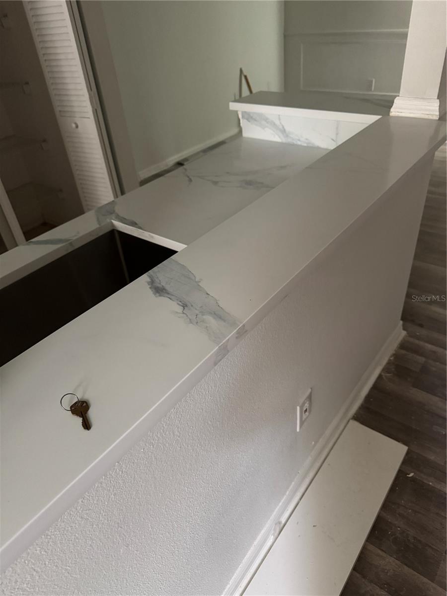 THATCHERS LANDING CONDO 03 - Residential