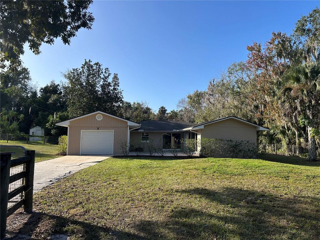 Photo of 5231 Timberlane Road, Lake Wales, FL 33898 (MLS # K4903173)