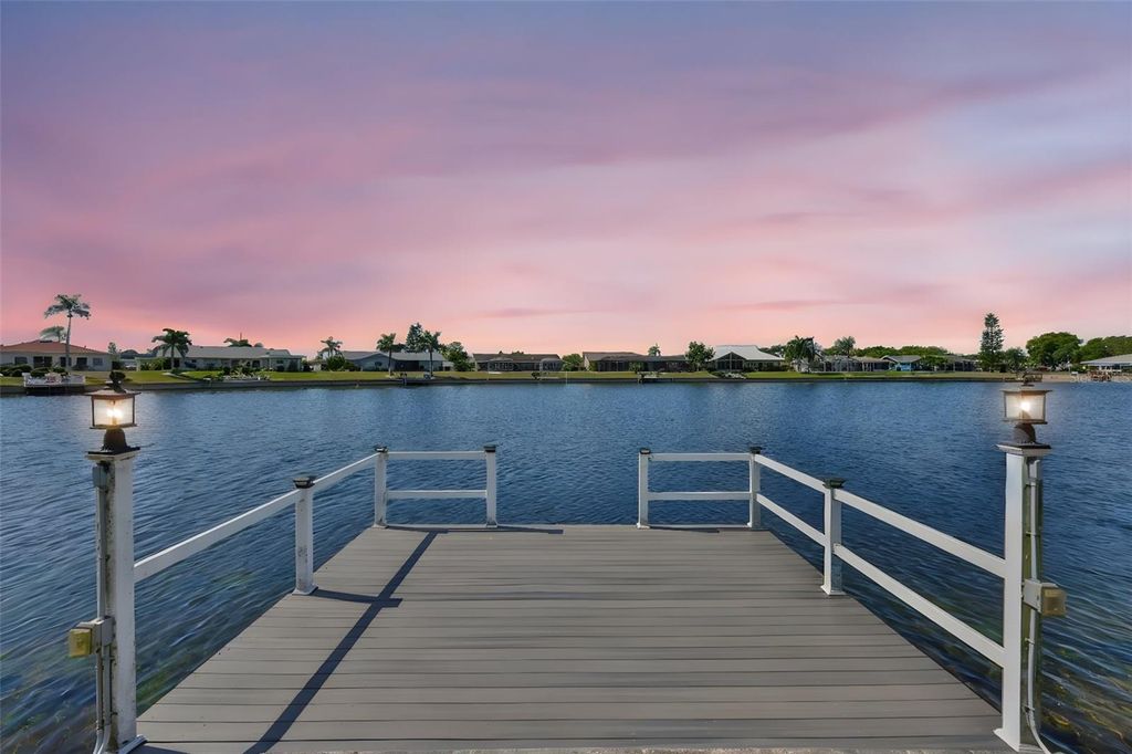 Photo of 405 Blackhawk Circle, Sun City Center, FL 33573 (MLS # A4687013)