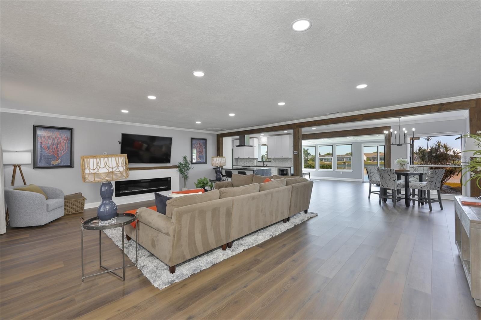 DEL WEBBS SUN CITY FLORIDA UN - Residential