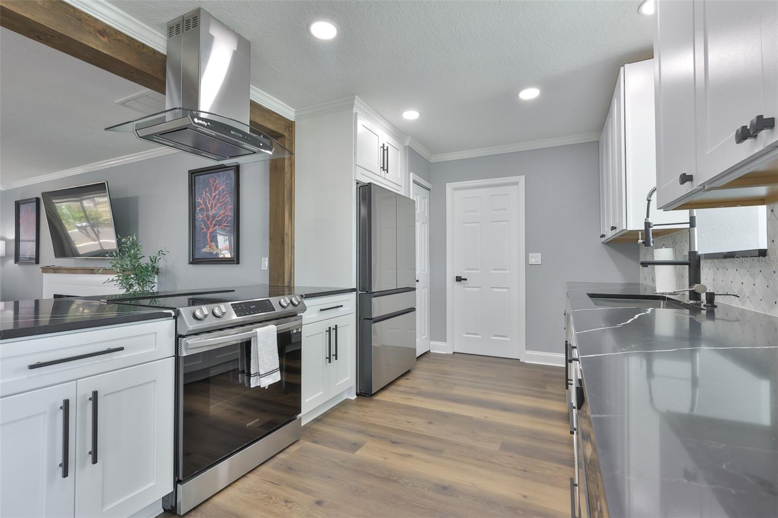 DEL WEBBS SUN CITY FLORIDA UN - Residential