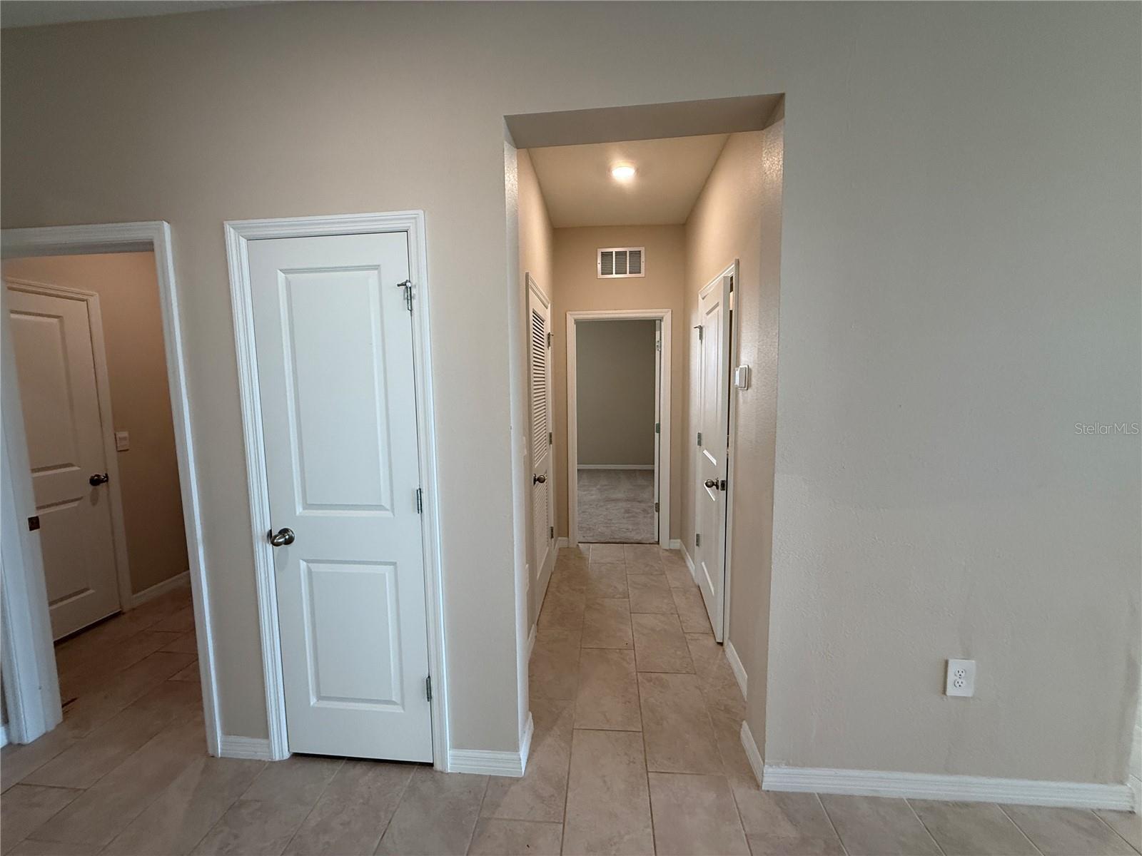 PROMENADE ESTATES PH II - Residential Lease