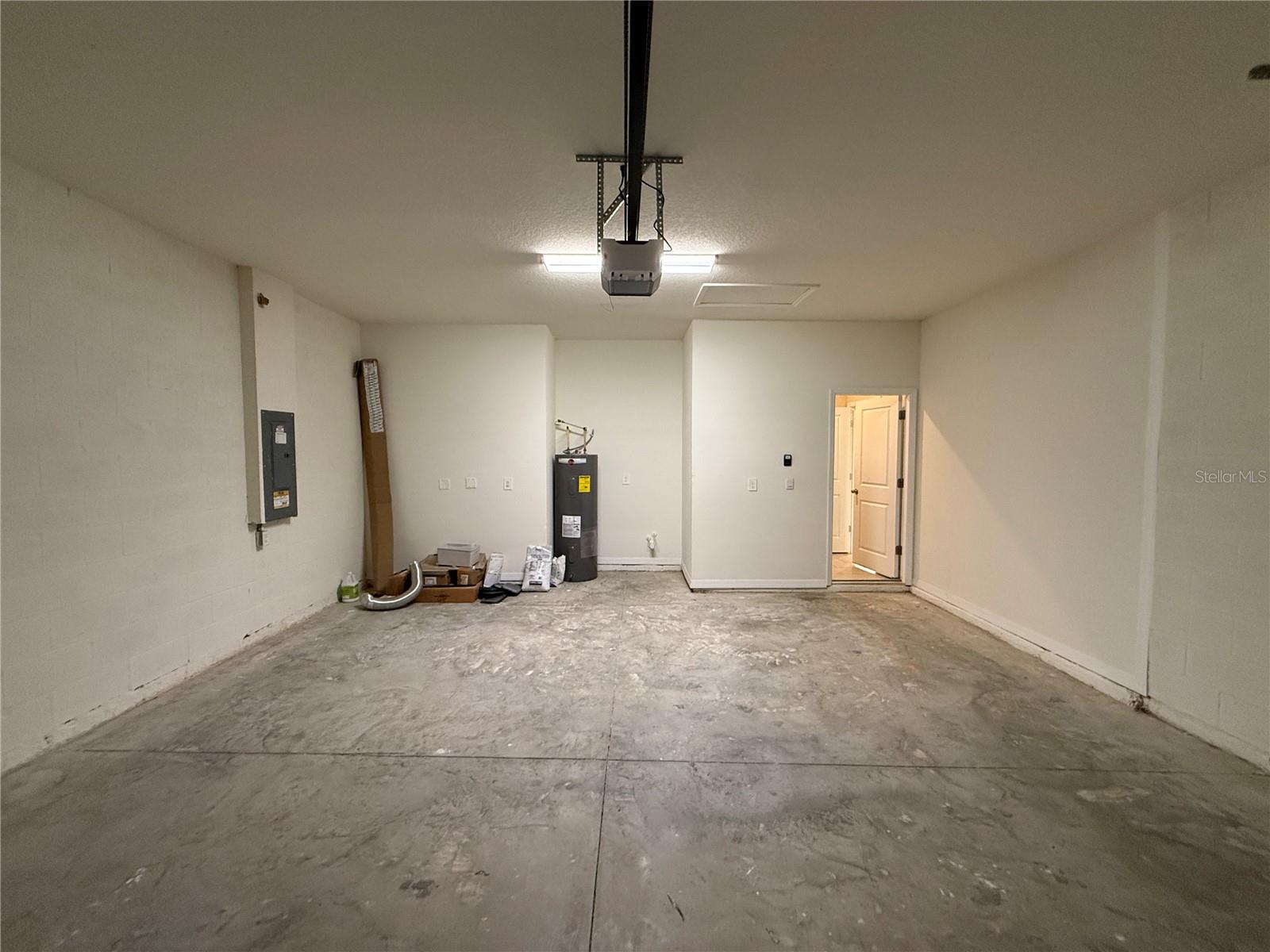 PROMENADE ESTATES PH II - Residential Lease