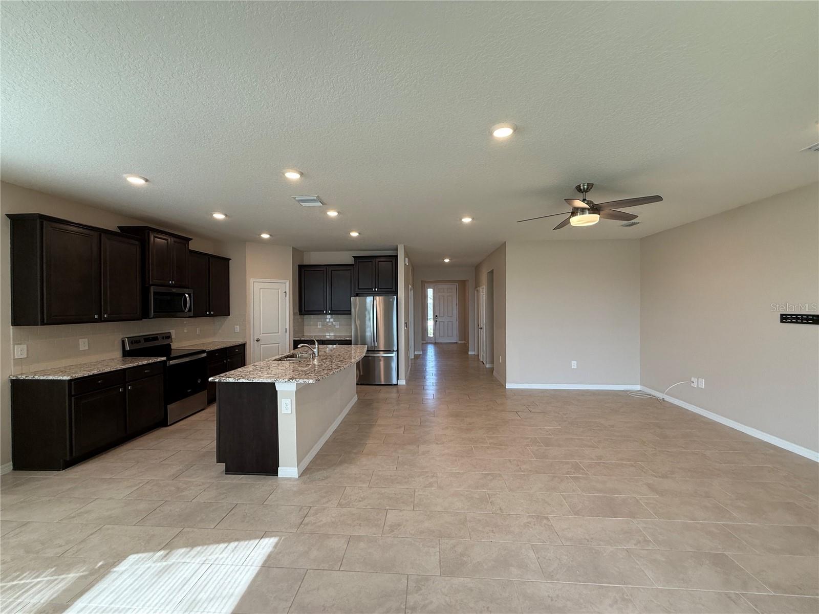 PROMENADE ESTATES PH II - Residential Lease