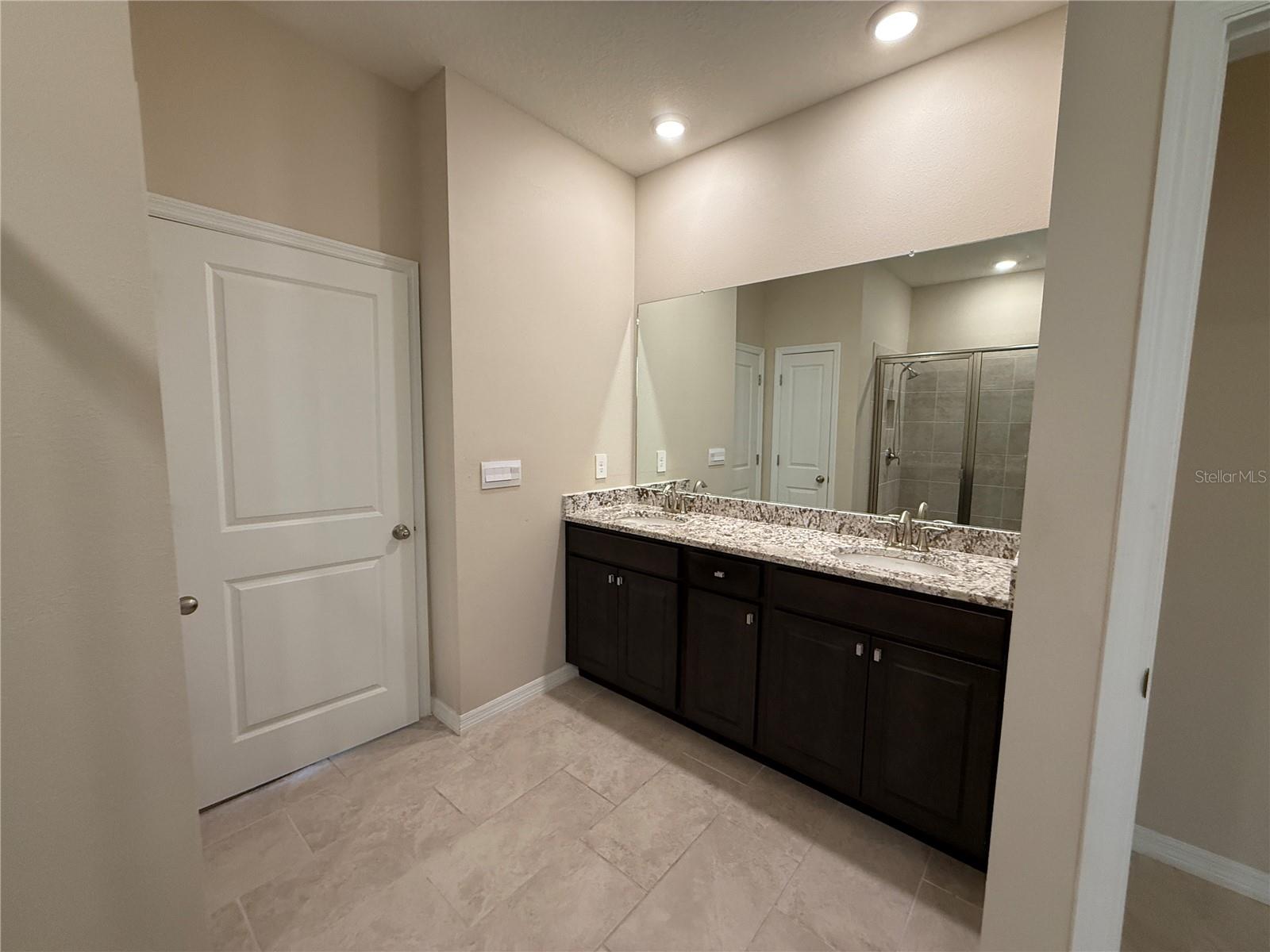 PROMENADE ESTATES PH II - Residential Lease