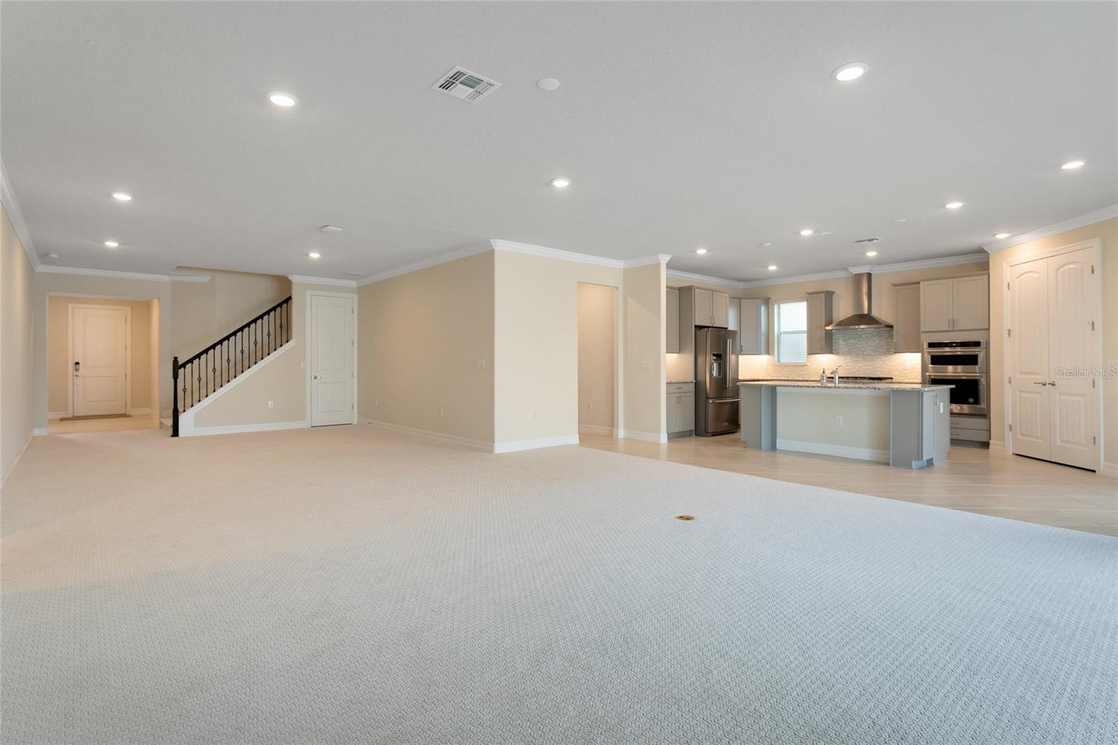 9212 HANGING VINE COURT