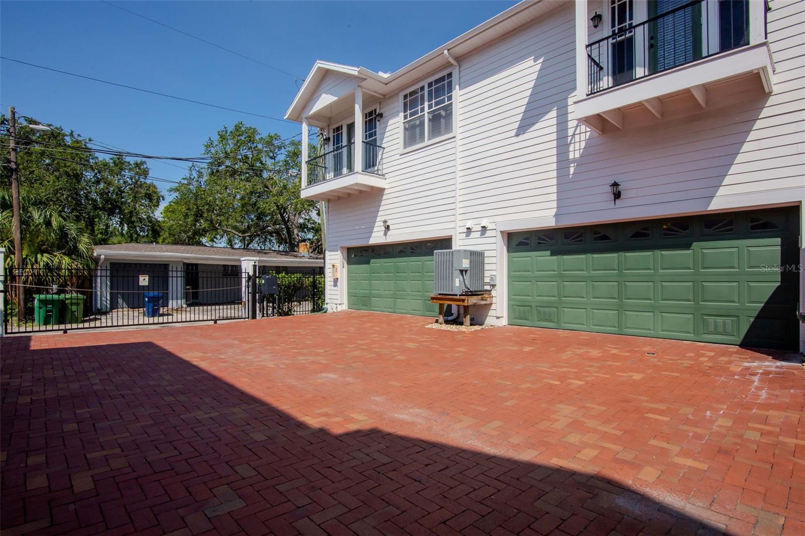 ISLAND PARK A CONDO - Residential