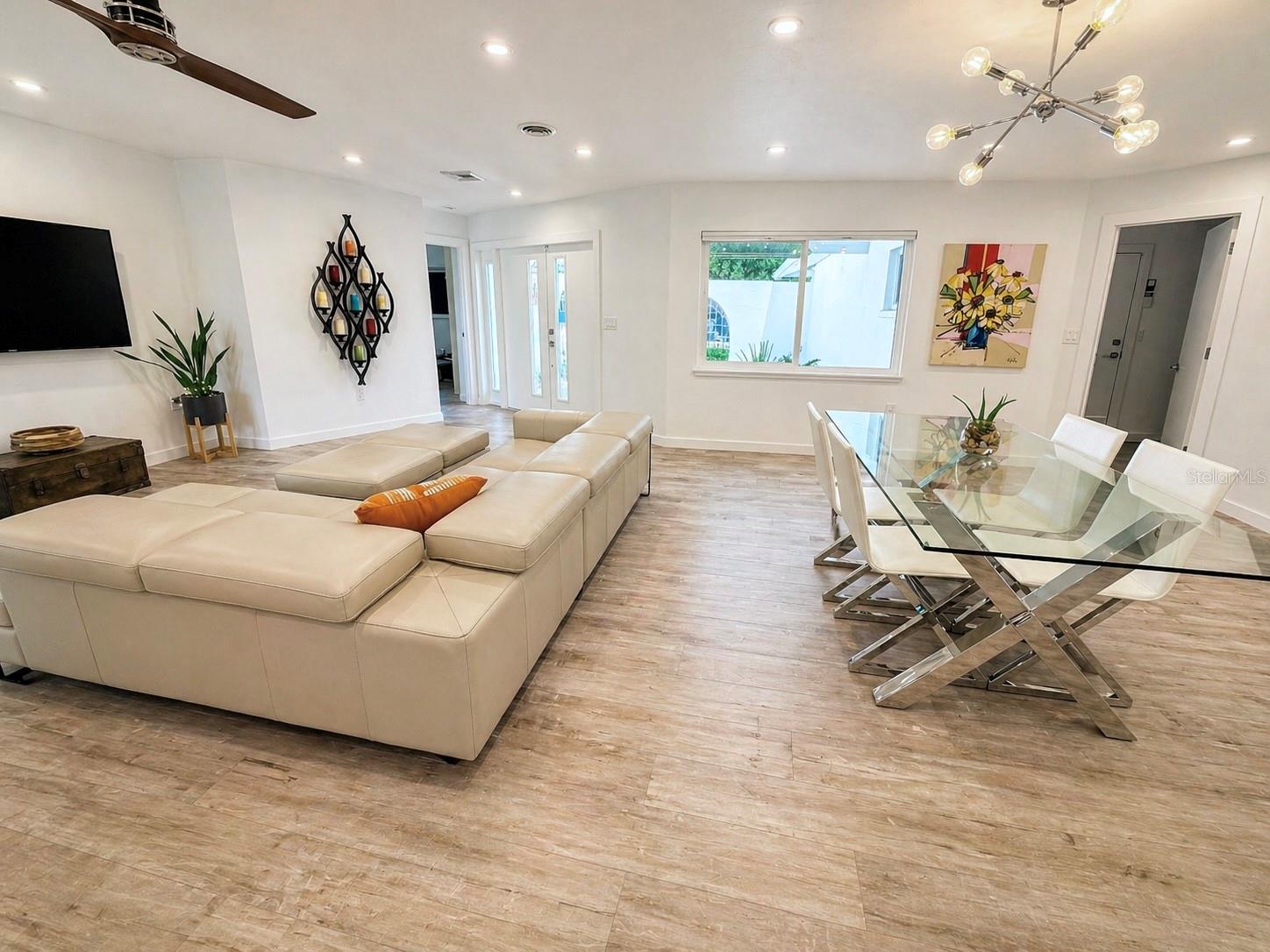 SOUTH GATE - Residential