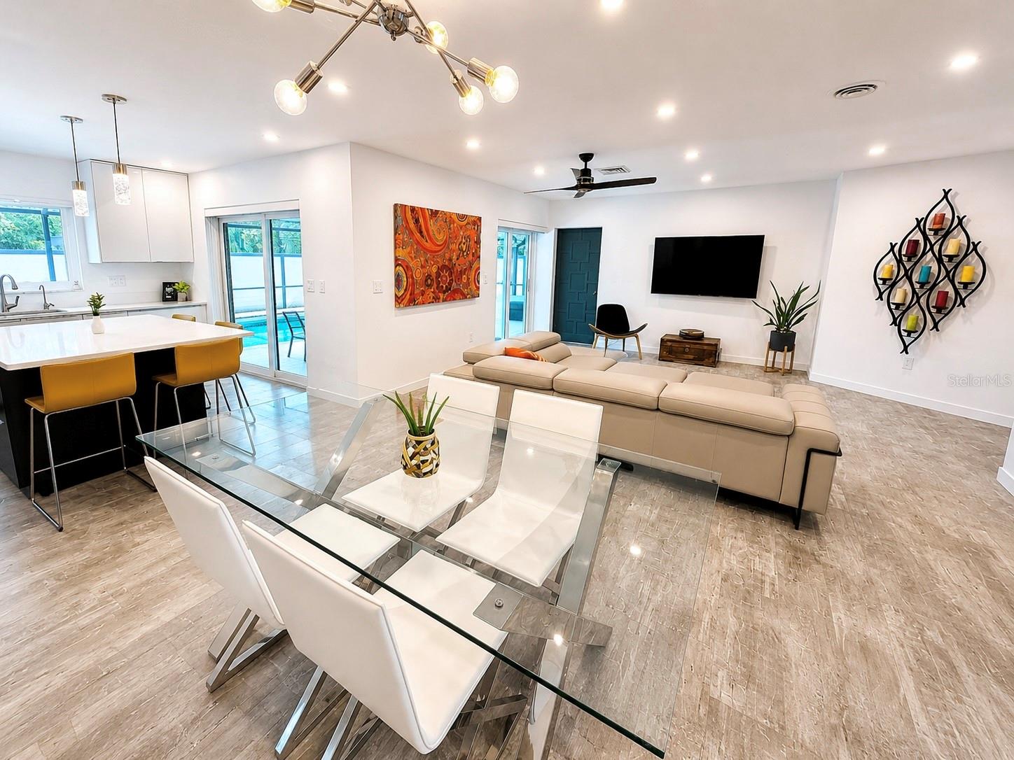 SOUTH GATE - Residential