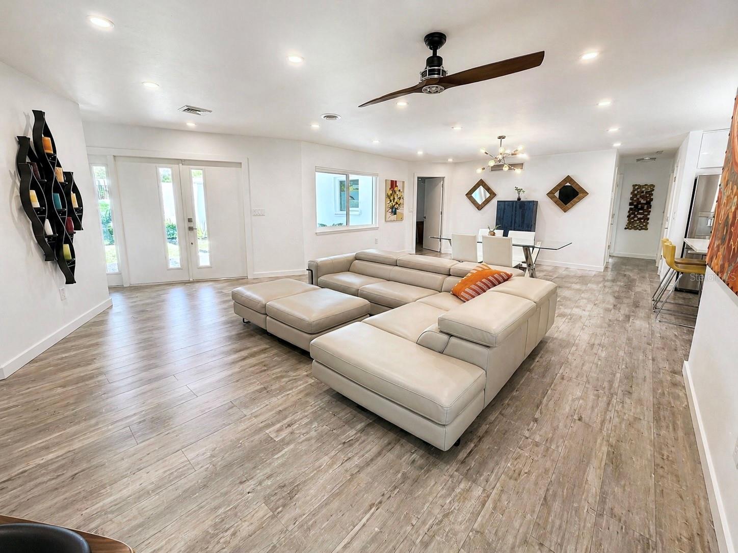 SOUTH GATE - Residential