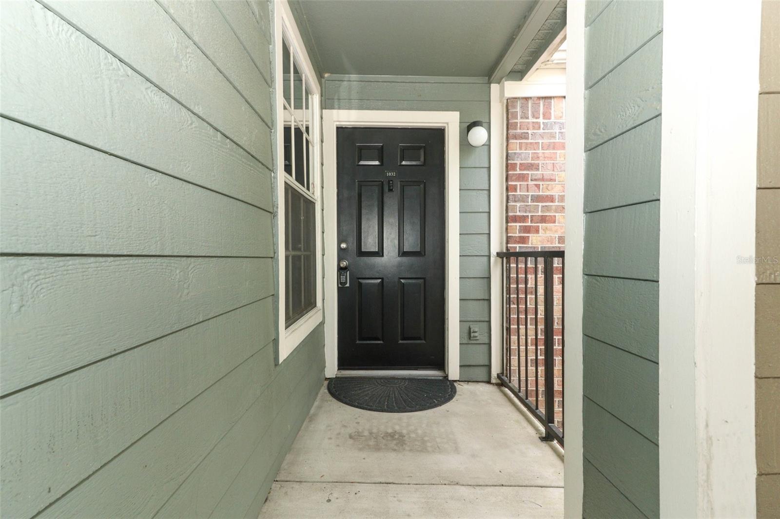 2214 METROPOLITAN WAY 1032