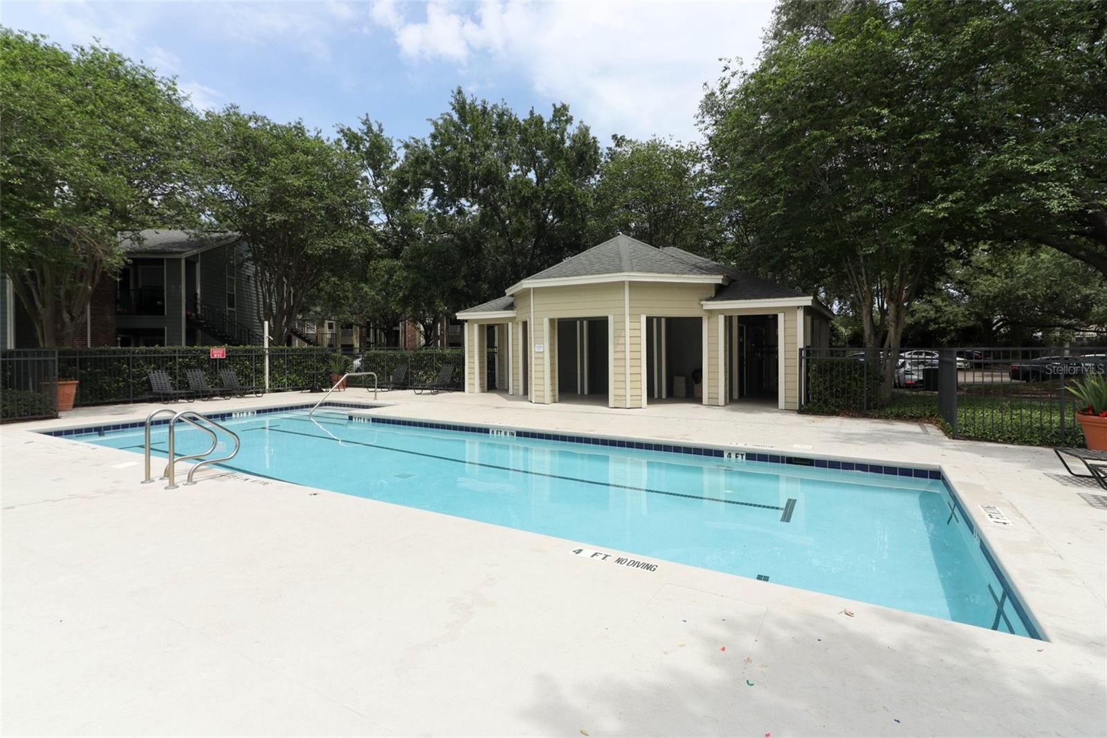 2214 METROPOLITAN WAY 1032