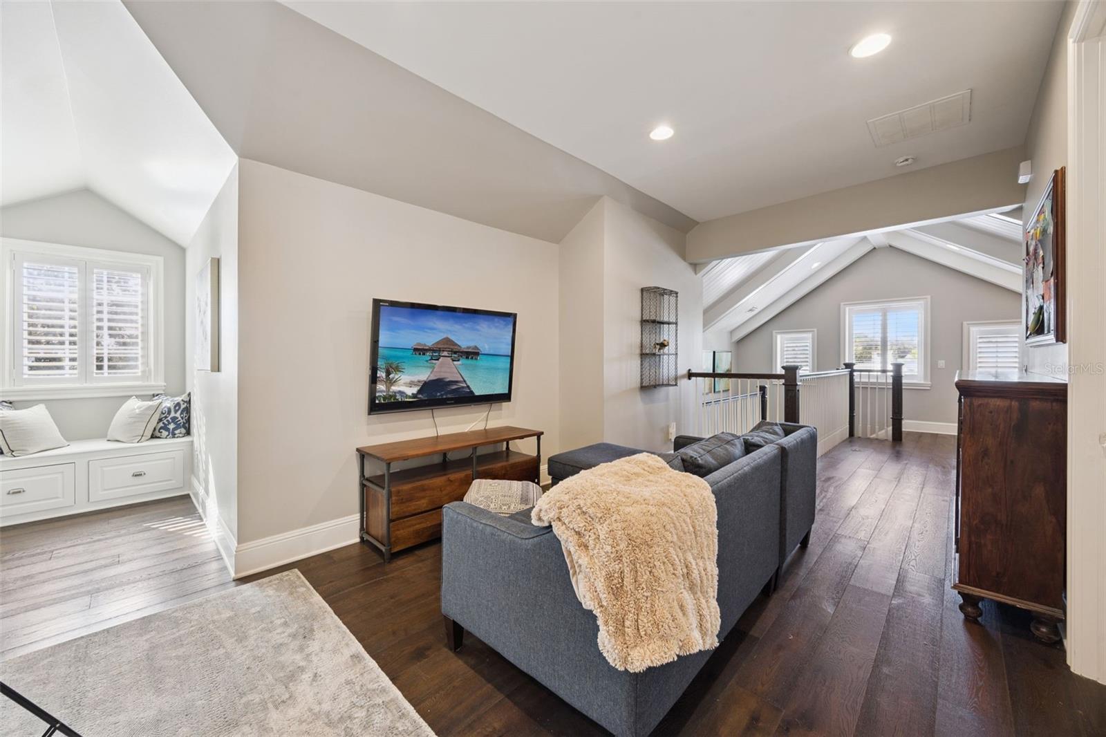 PARK GROVE - Residential