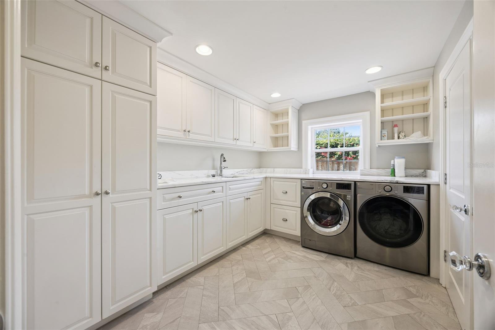 PARK GROVE - Residential