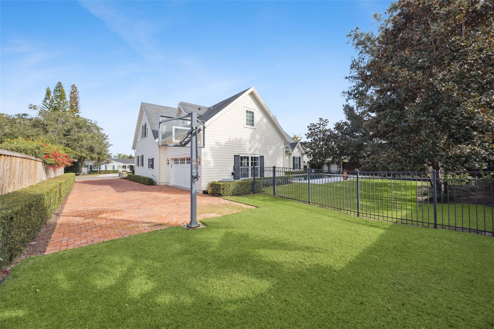 PARK GROVE - Residential