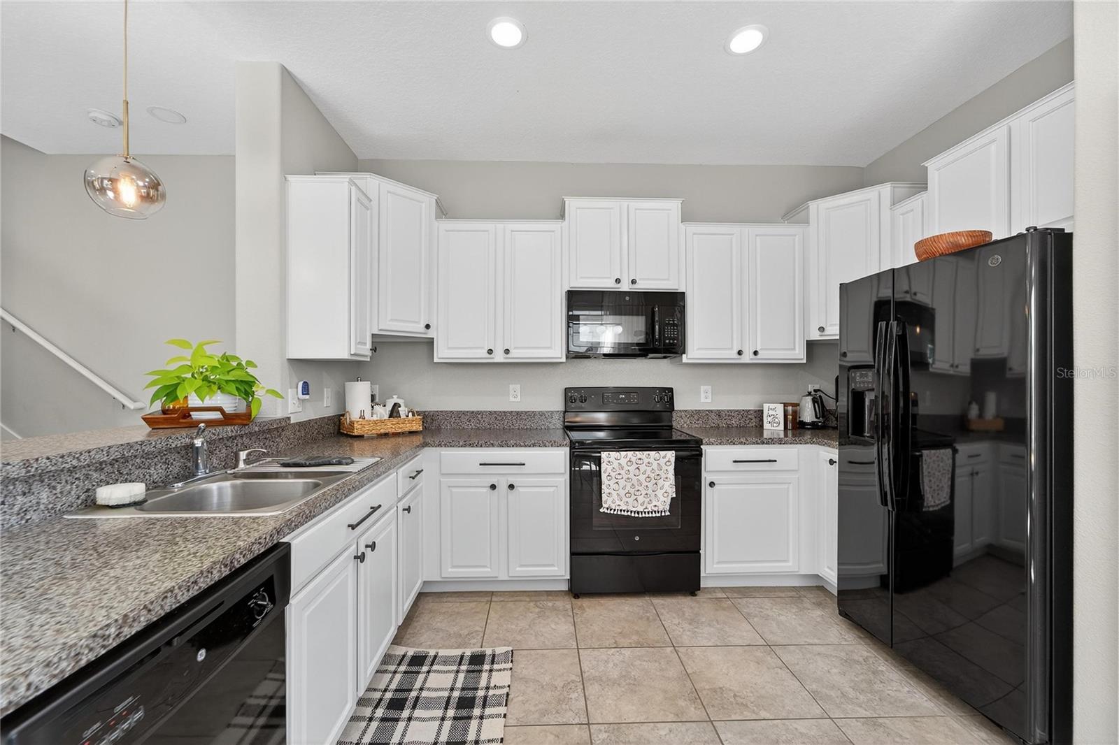 TOUCHSTONE PH 2 - Residential Lease