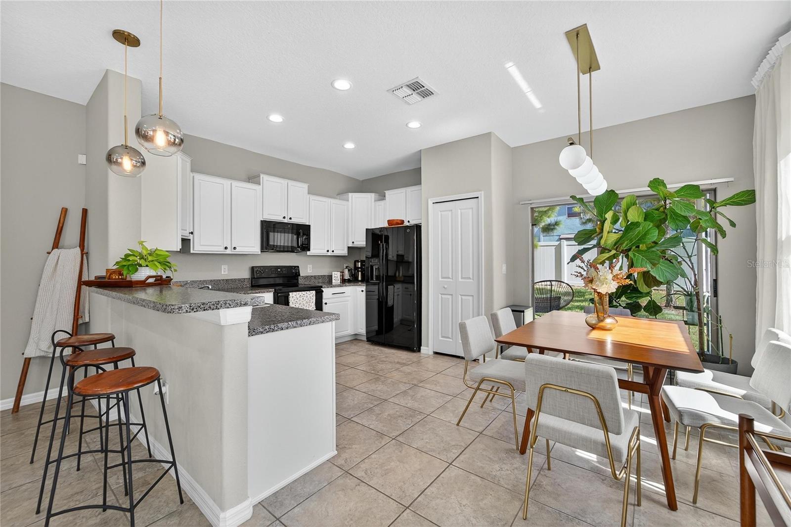 TOUCHSTONE PH 2 - Residential Lease