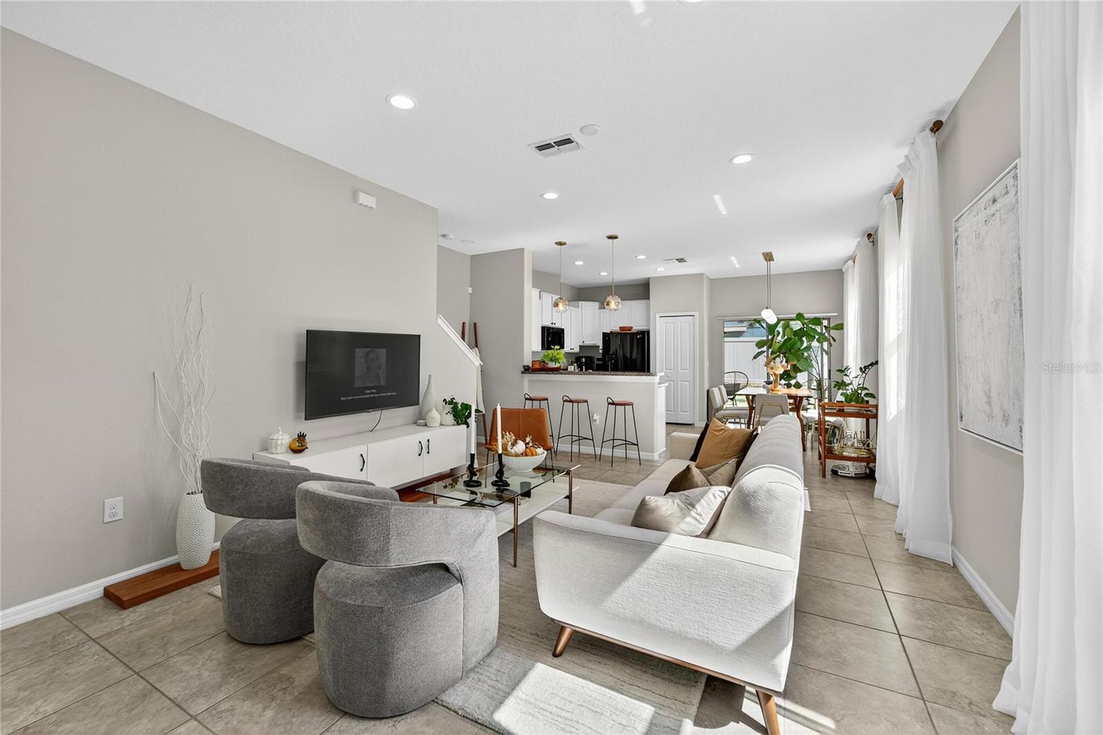 TOUCHSTONE PH 2 - Residential Lease