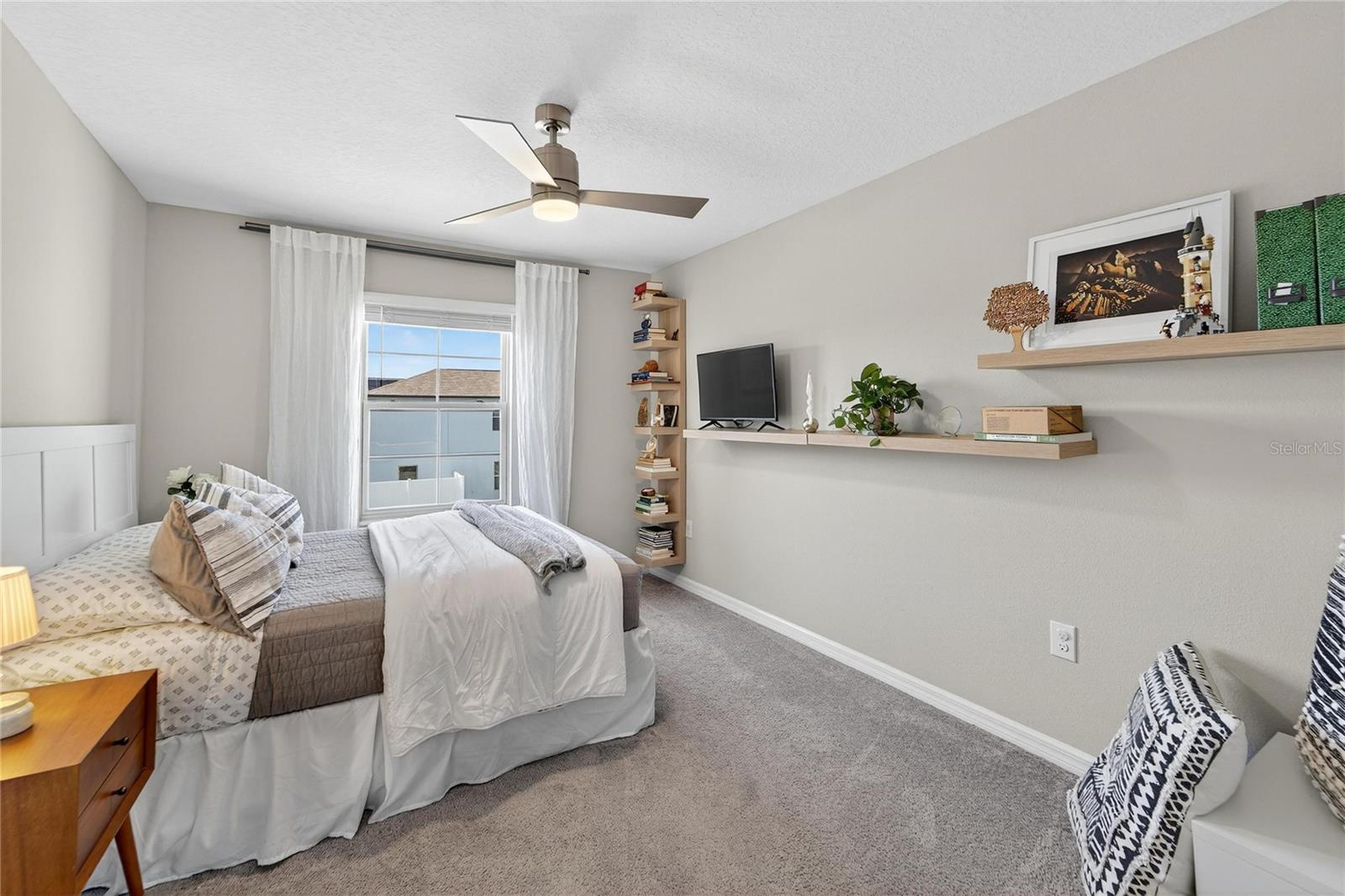 TOUCHSTONE PH 2 - Residential Lease