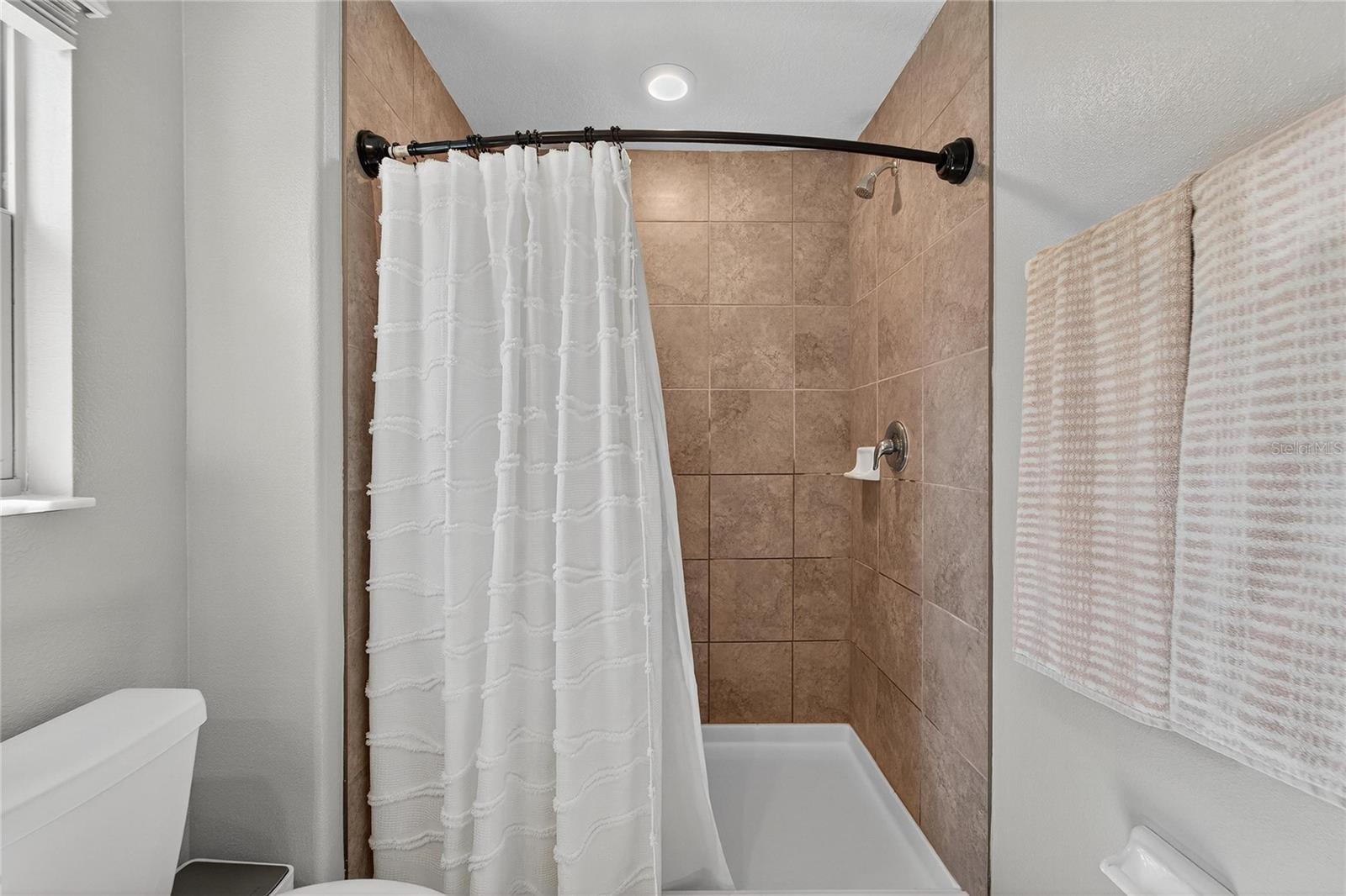 TOUCHSTONE PH 2 - Residential Lease