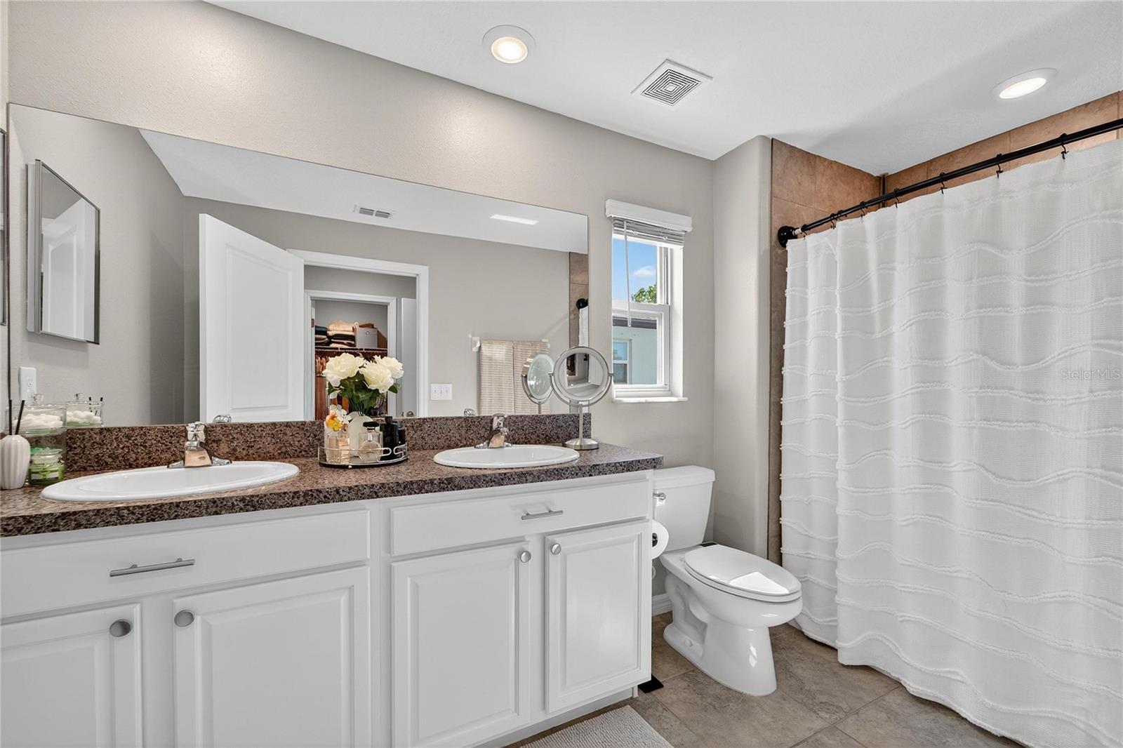 TOUCHSTONE PH 2 - Residential Lease