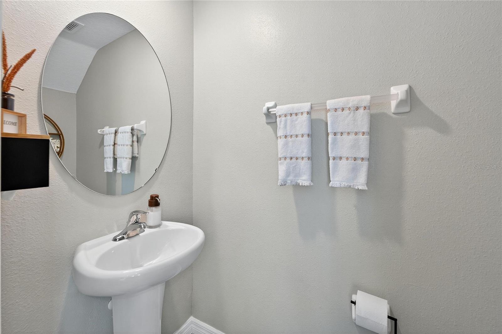 TOUCHSTONE PH 2 - Residential Lease