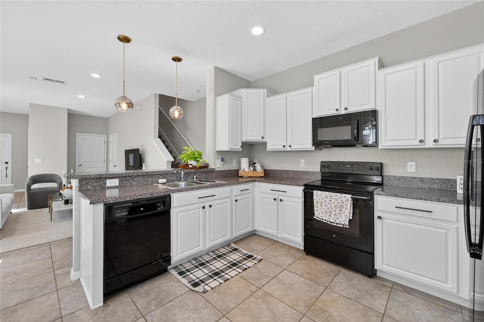 TOUCHSTONE PH 2 - Residential Lease