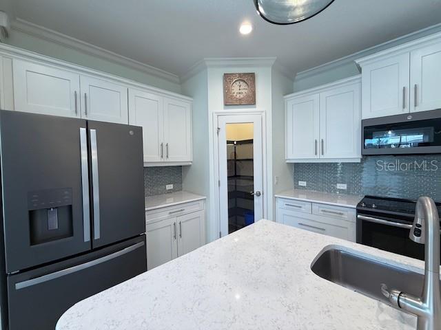 RIVERS REACH - Residential Lease