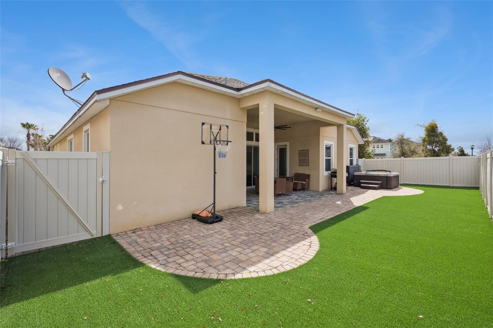 TAPESTRY - Residential