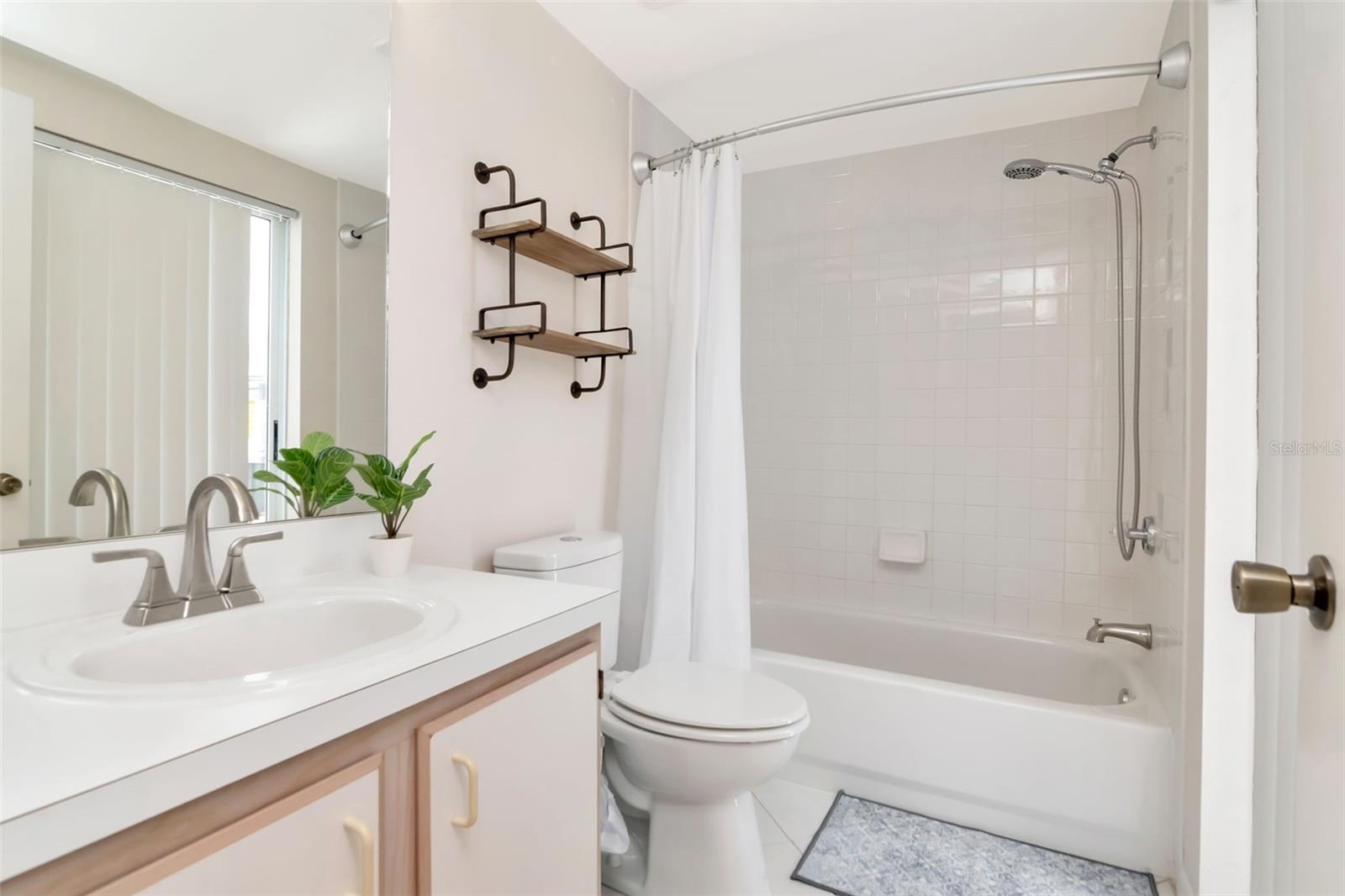 CUTTER COVE CONDO - Residential Lease