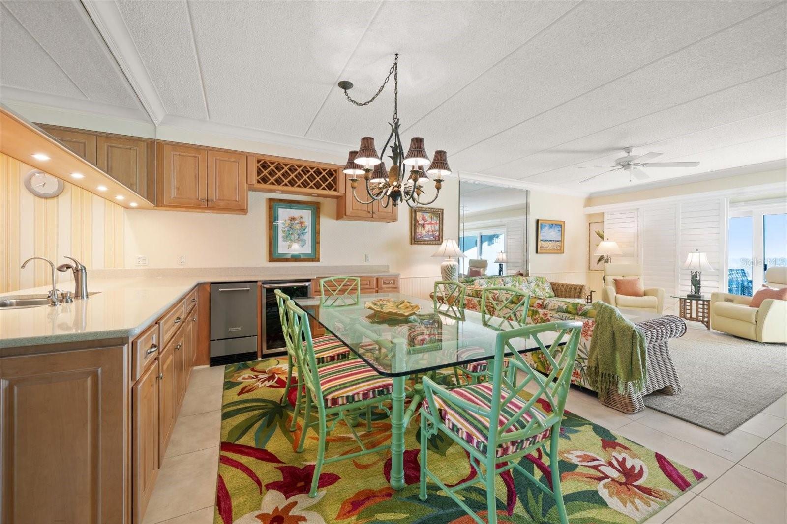 ALMENARA CONDO - Residential