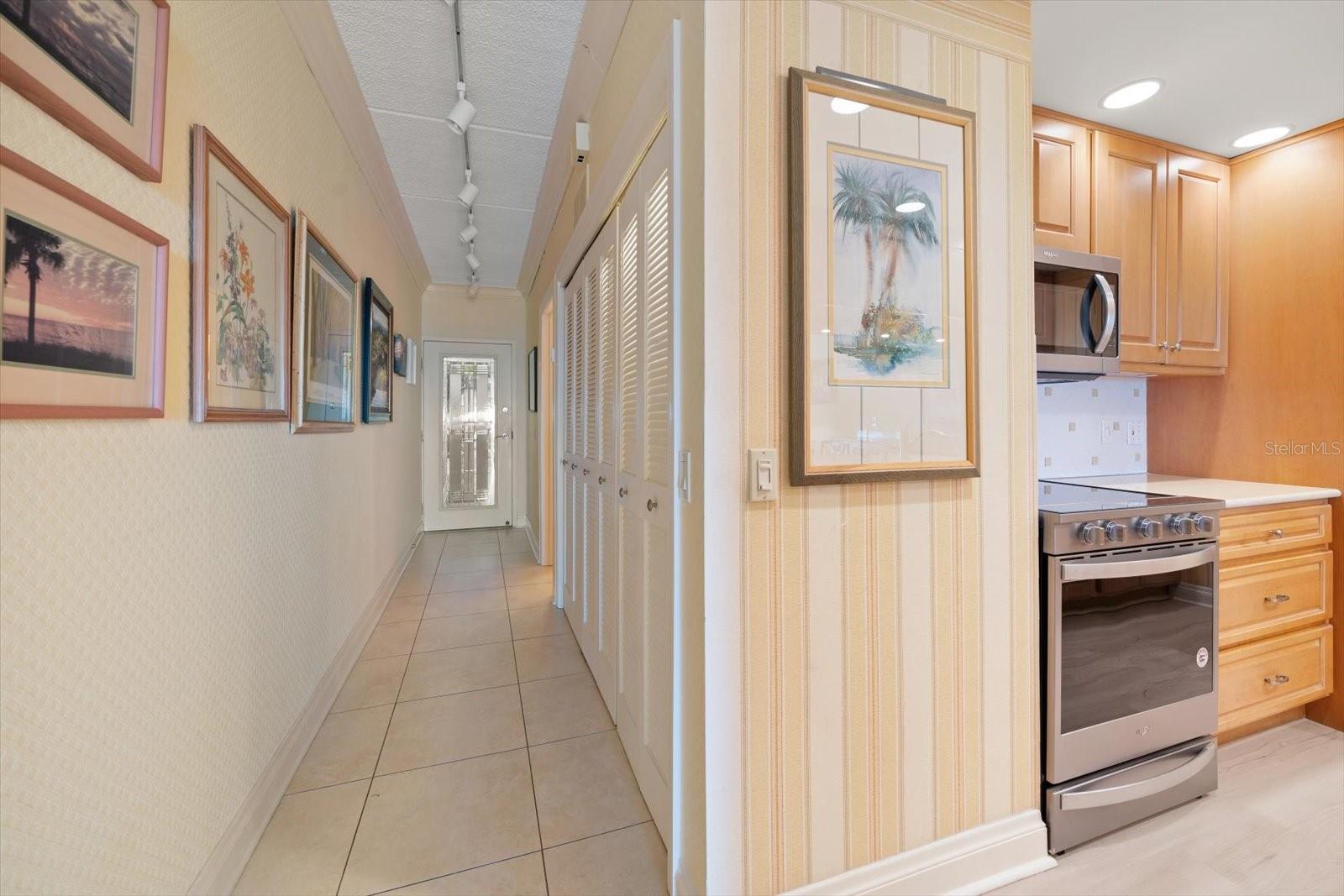 ALMENARA CONDO - Residential