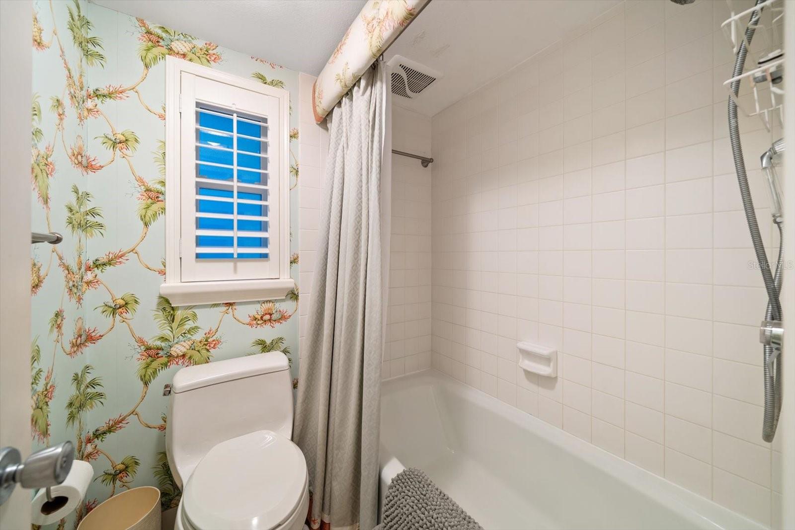 ALMENARA CONDO - Residential