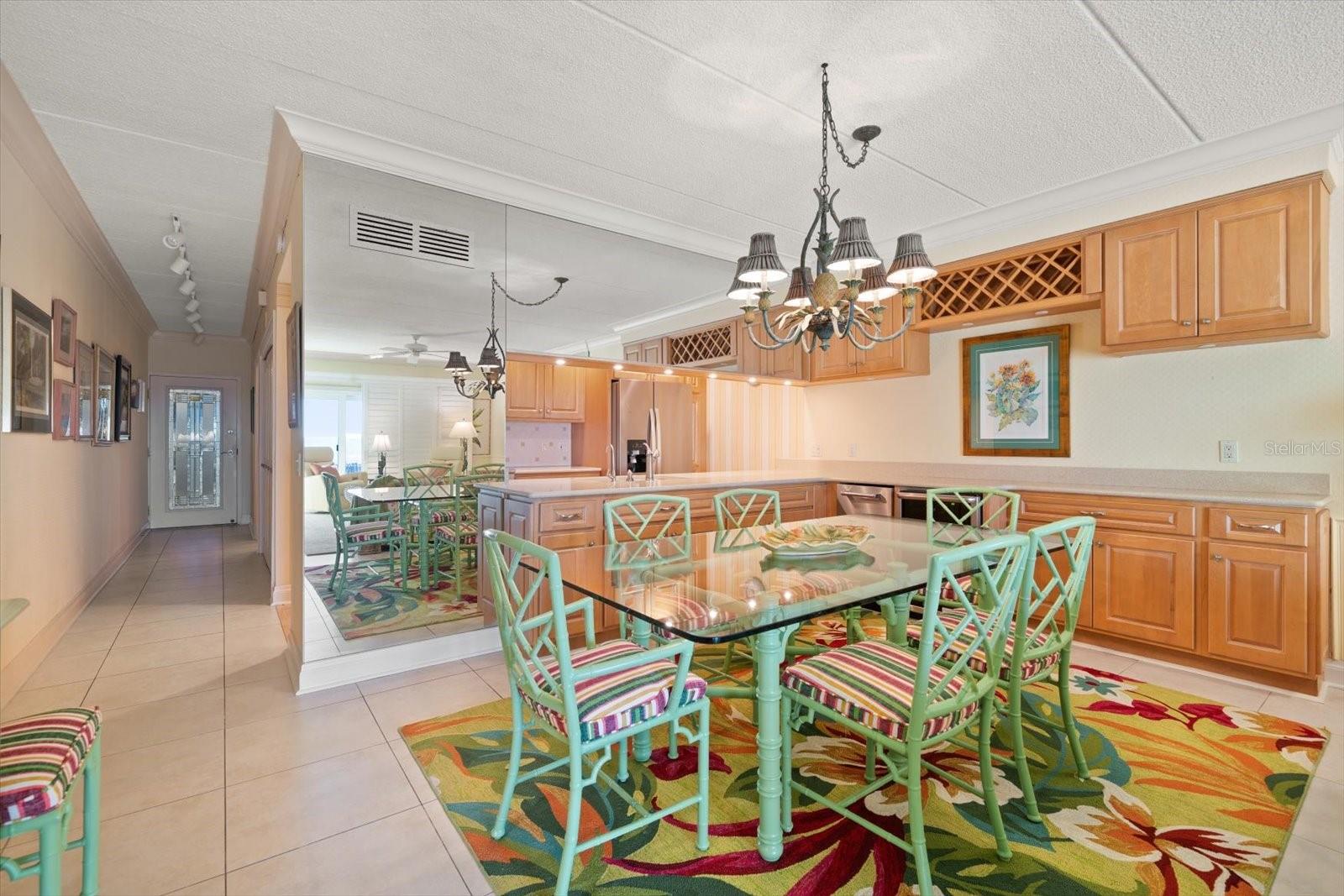 ALMENARA CONDO - Residential